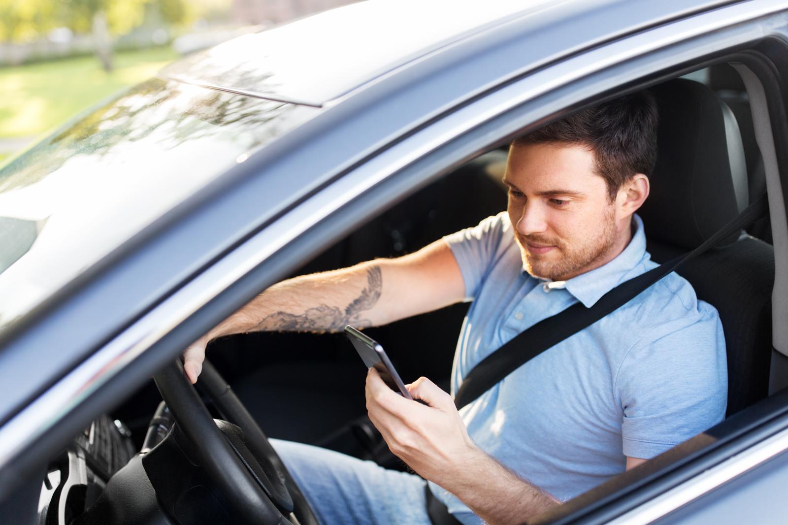 Assicurazione obbligatoria auto ferma