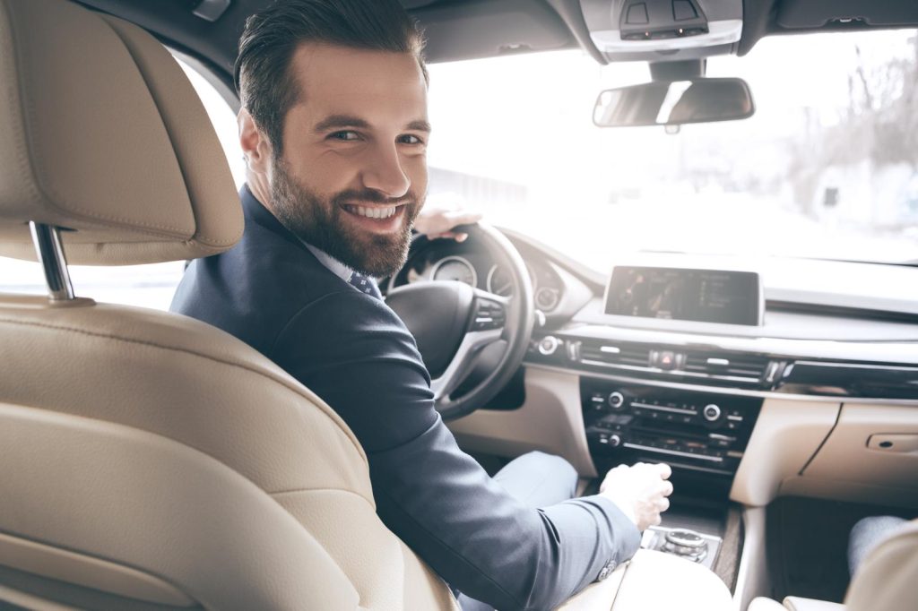 Dove conviene fare il passaggio di proprietà auto