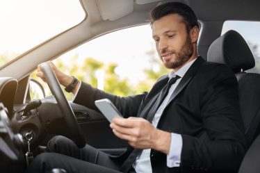 Posso assicurare l auto prima del passaggio di proprietà